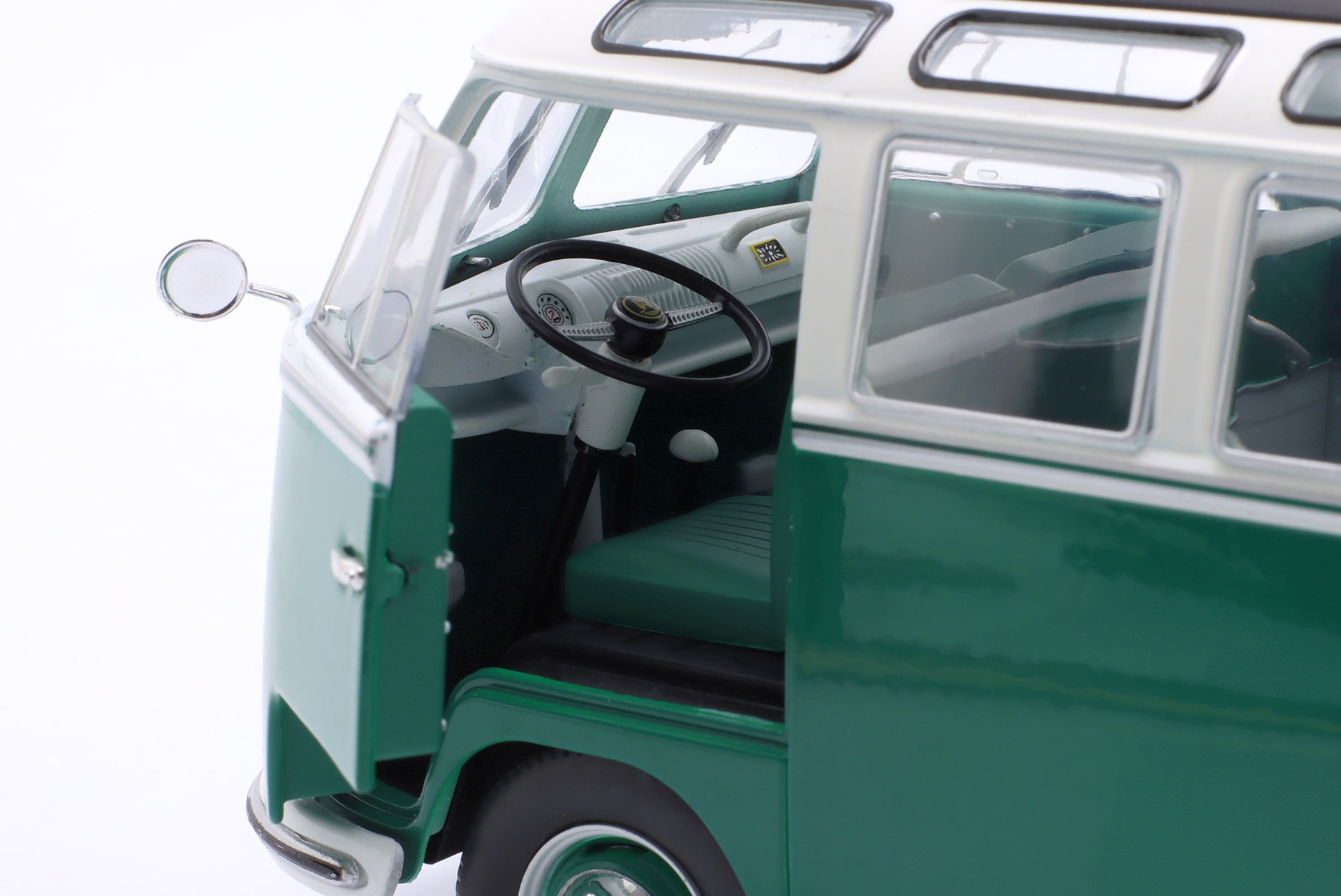 Volkswagen VW T1 Samba Bus Baujahr 1962 gr&uuml;n / wei&szlig;  
