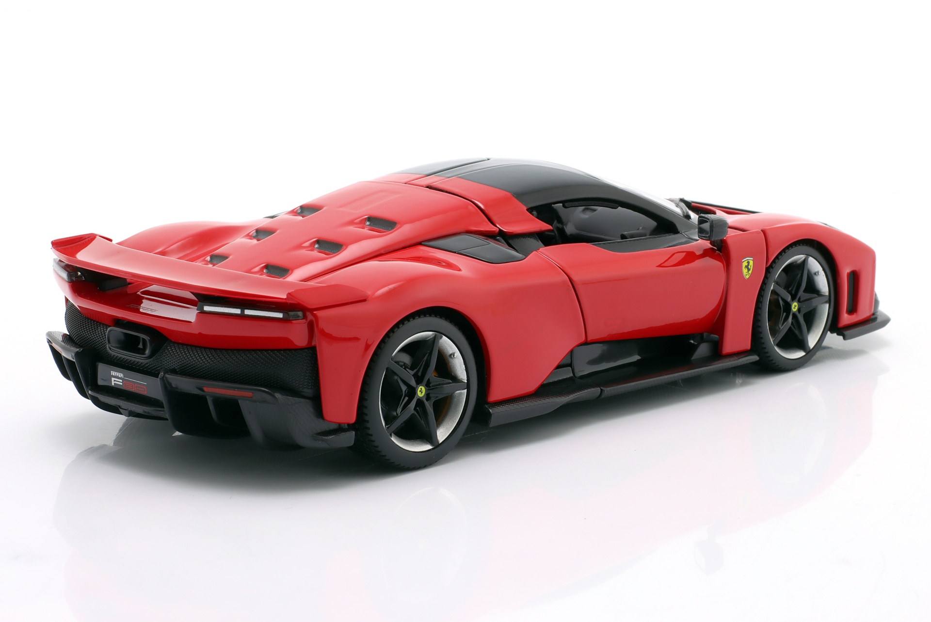 Ferrari F80 Baujahr 2024 corsa rot  