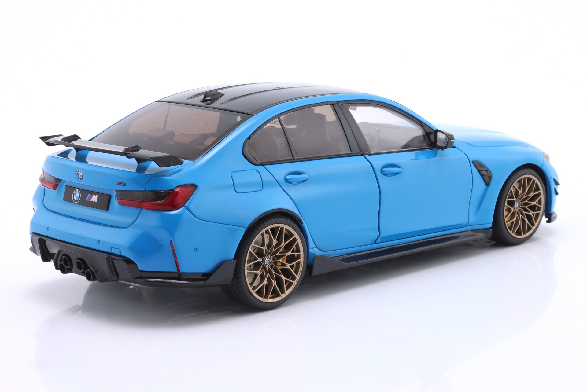 BMW M3 (G80) Performance Parts Baujahr 2024 Daytona Beach blau  