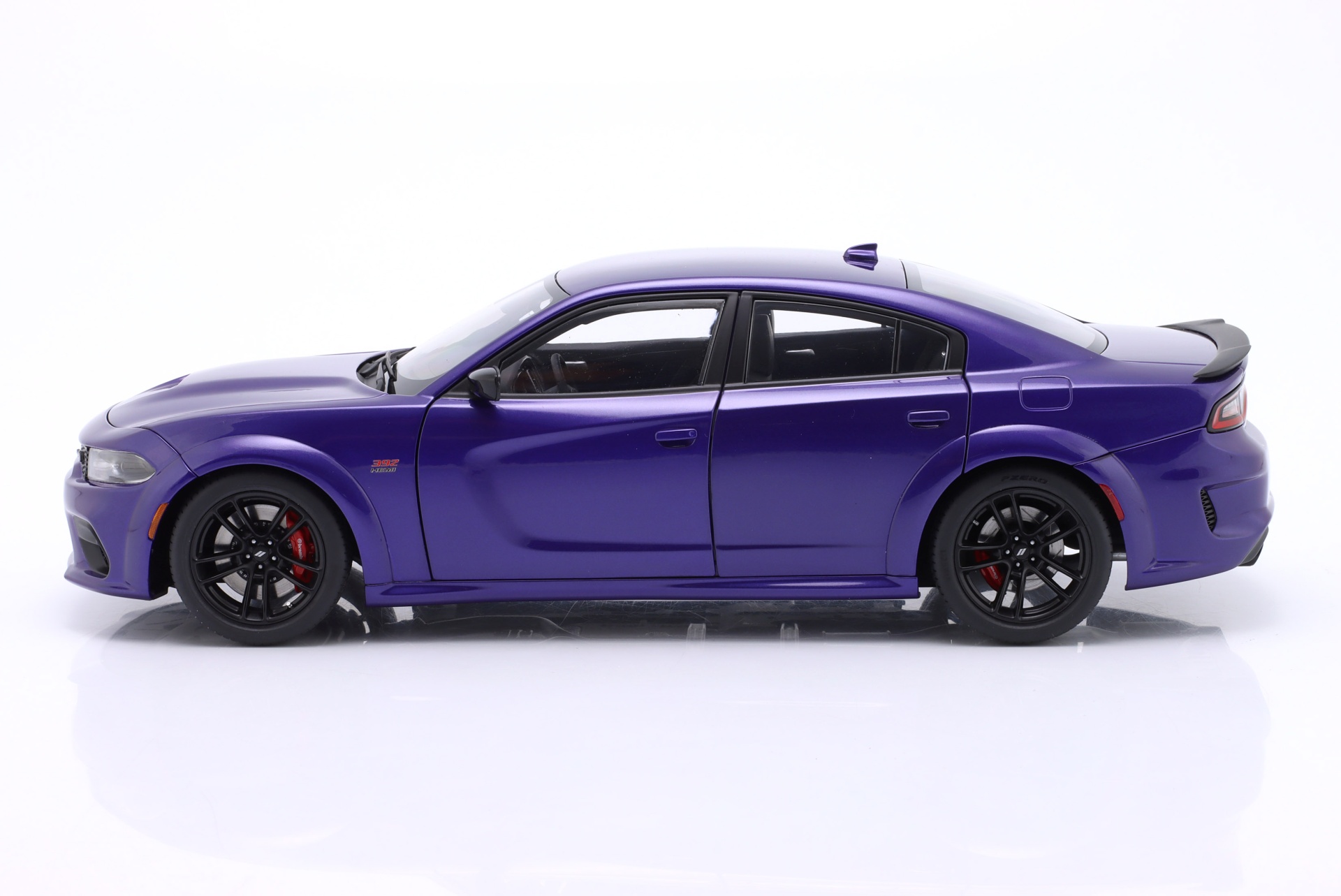 Dodge Charger Scat Pack Widebody lila  
