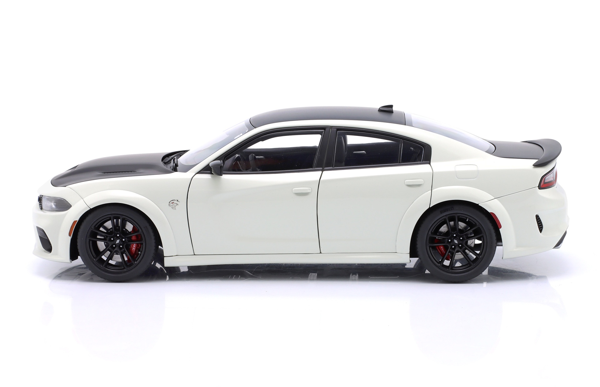 Dodge Charger SRT Hellcat Redeye Jailbreak wei&szlig;  