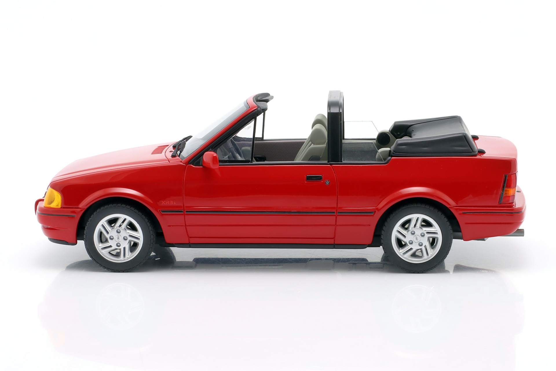 Ford Escort Mk4 XR3i Cabriolet Baujahr 1986 Flamenco rot  OttOmobile
