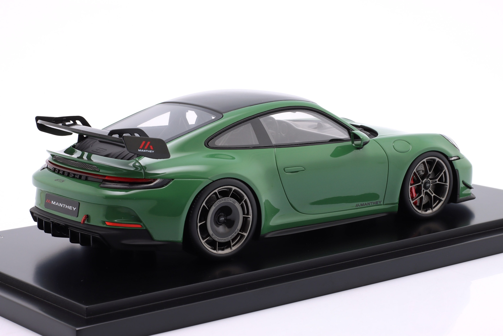 Porsche 911 GT3 (992) Manthey Kit 2024 auratiumgr&uuml;n 1:18 