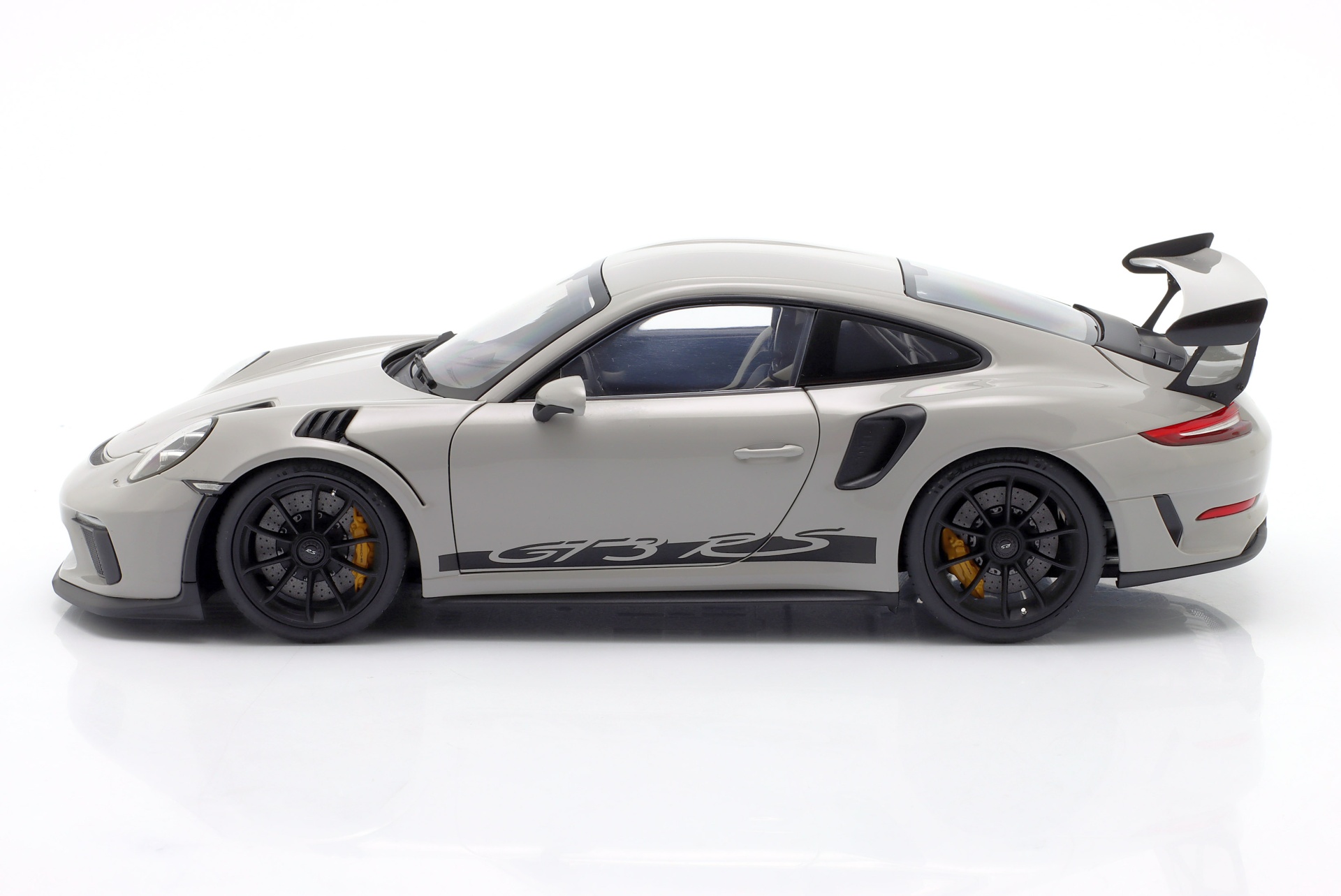 Porsche 911 (991 II) GT3 RS Baujahr 2017 kreide  