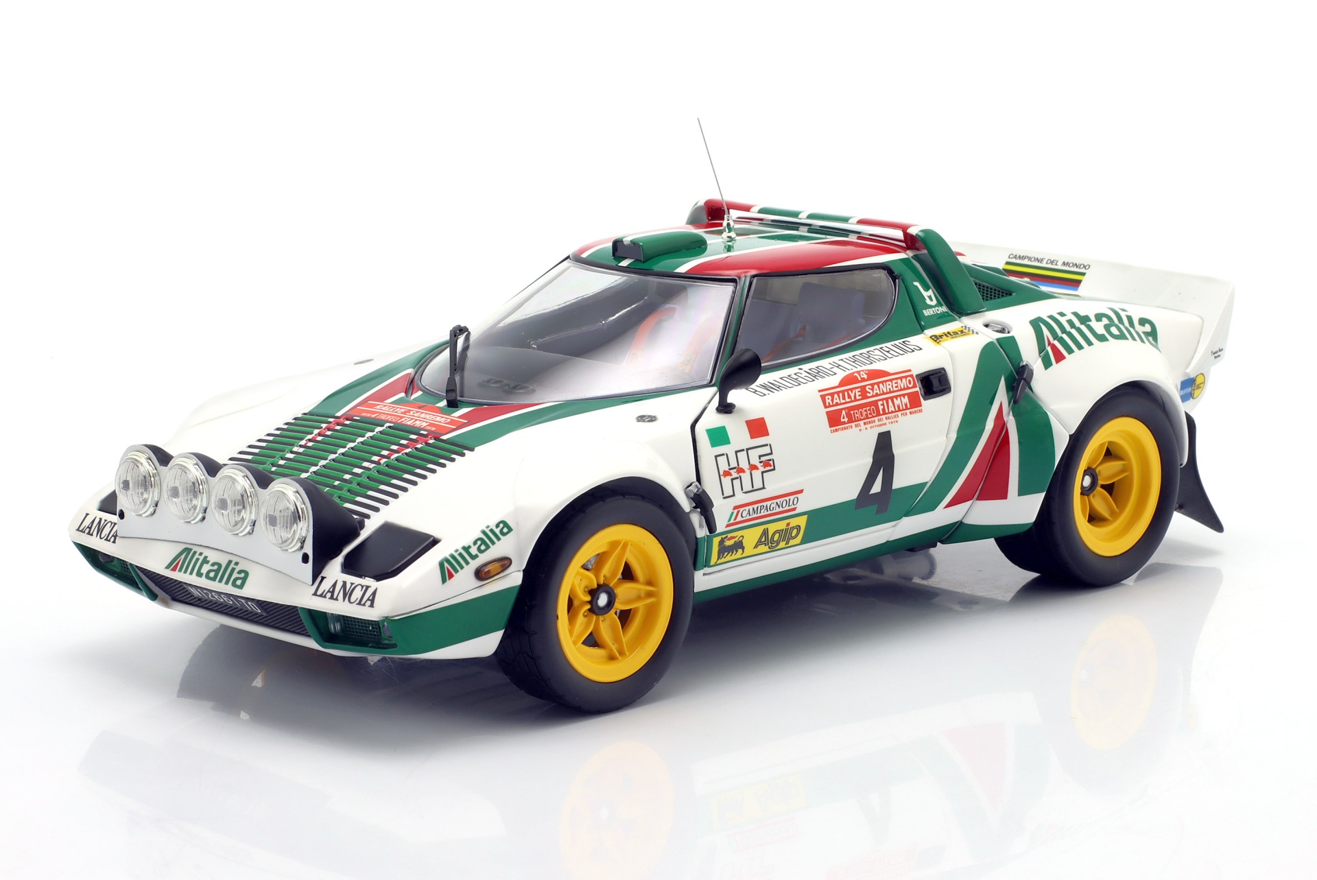 Lancia Stratos HF #4 2nd Rallye SanRemo 1976 Munari, Maiga  