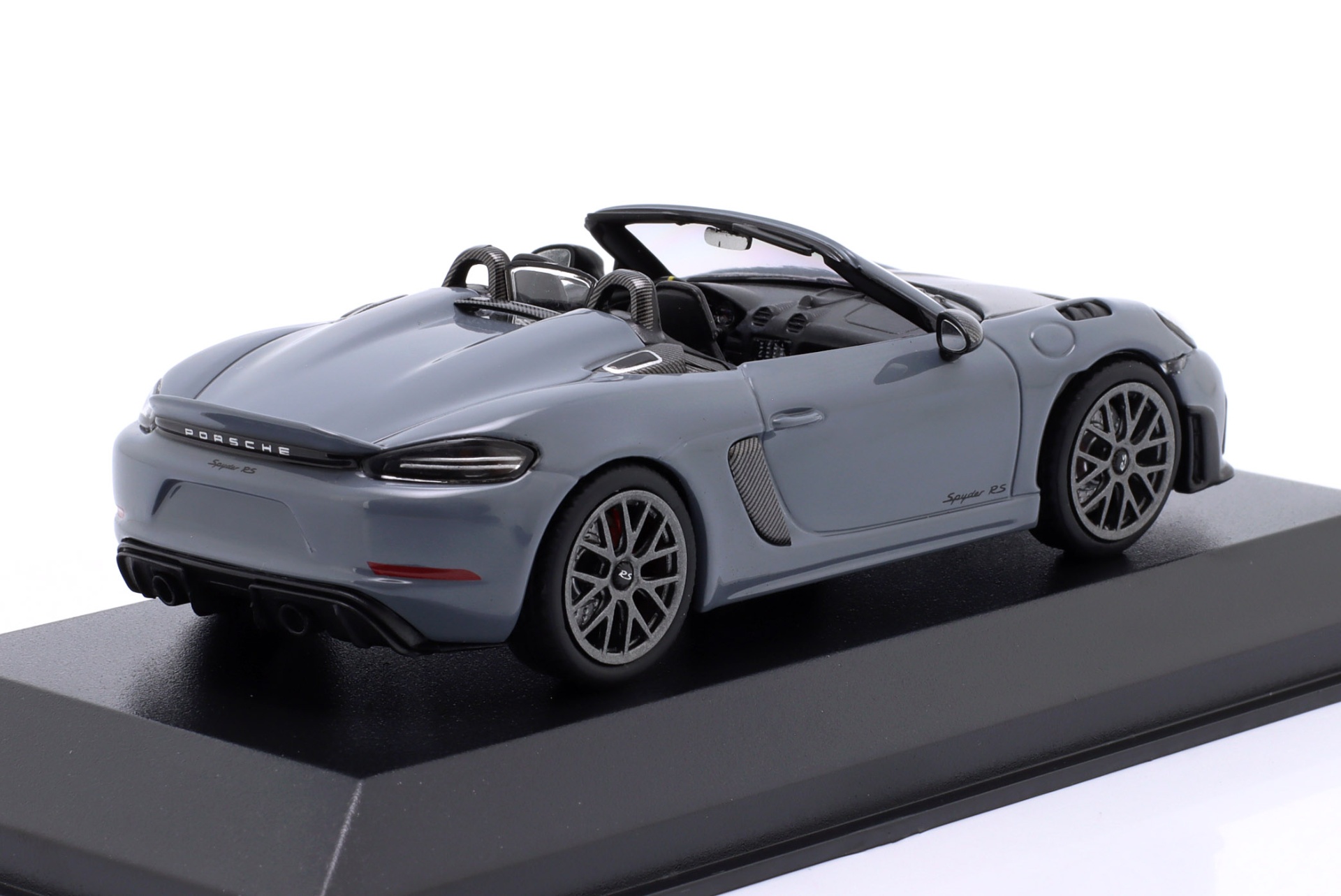 Porsche Spyder RS Weissach-Package 2023 arktikgrau  