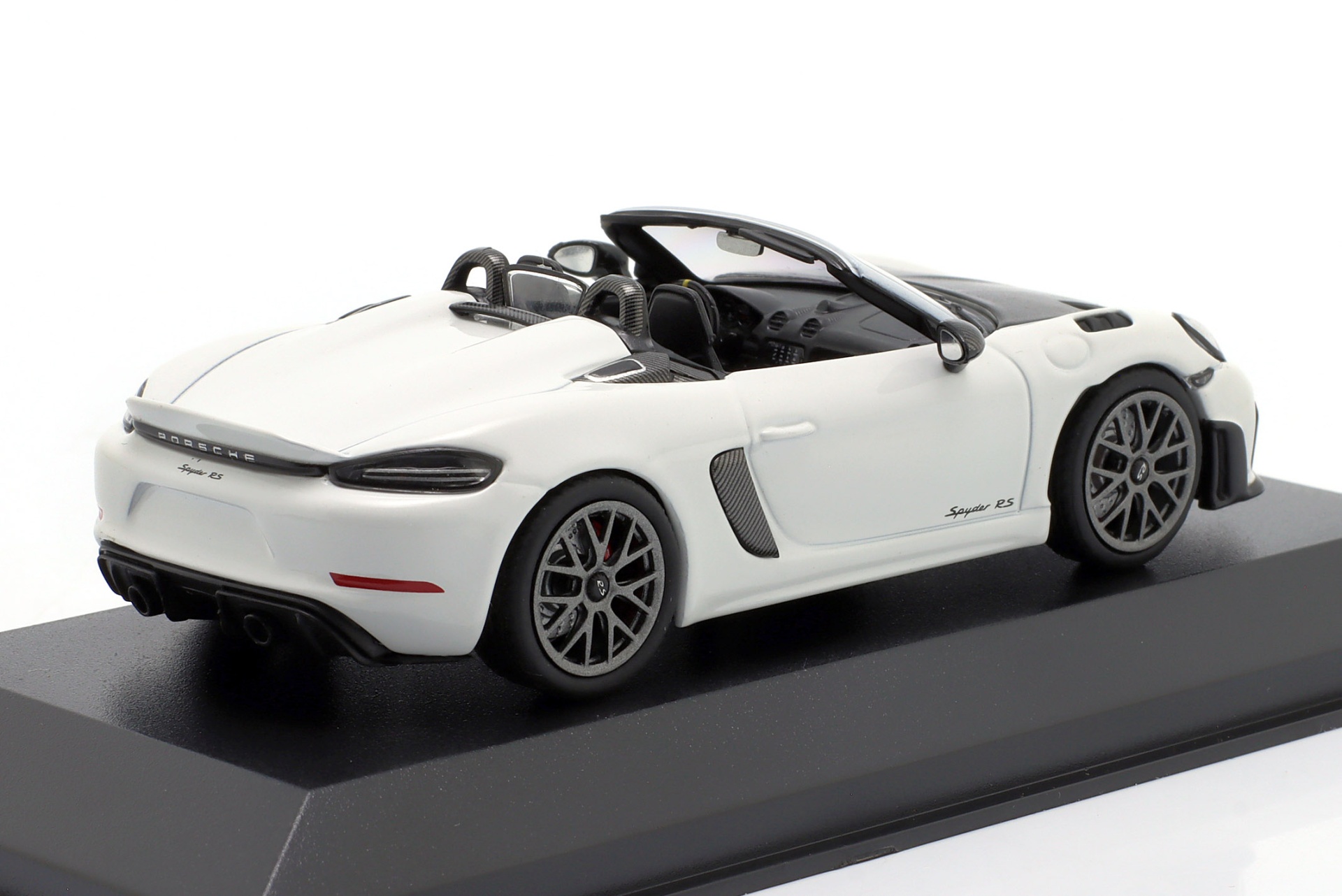 Porsche 718 Spyder RS Weissach-Paket 2023 wei&szlig;  
