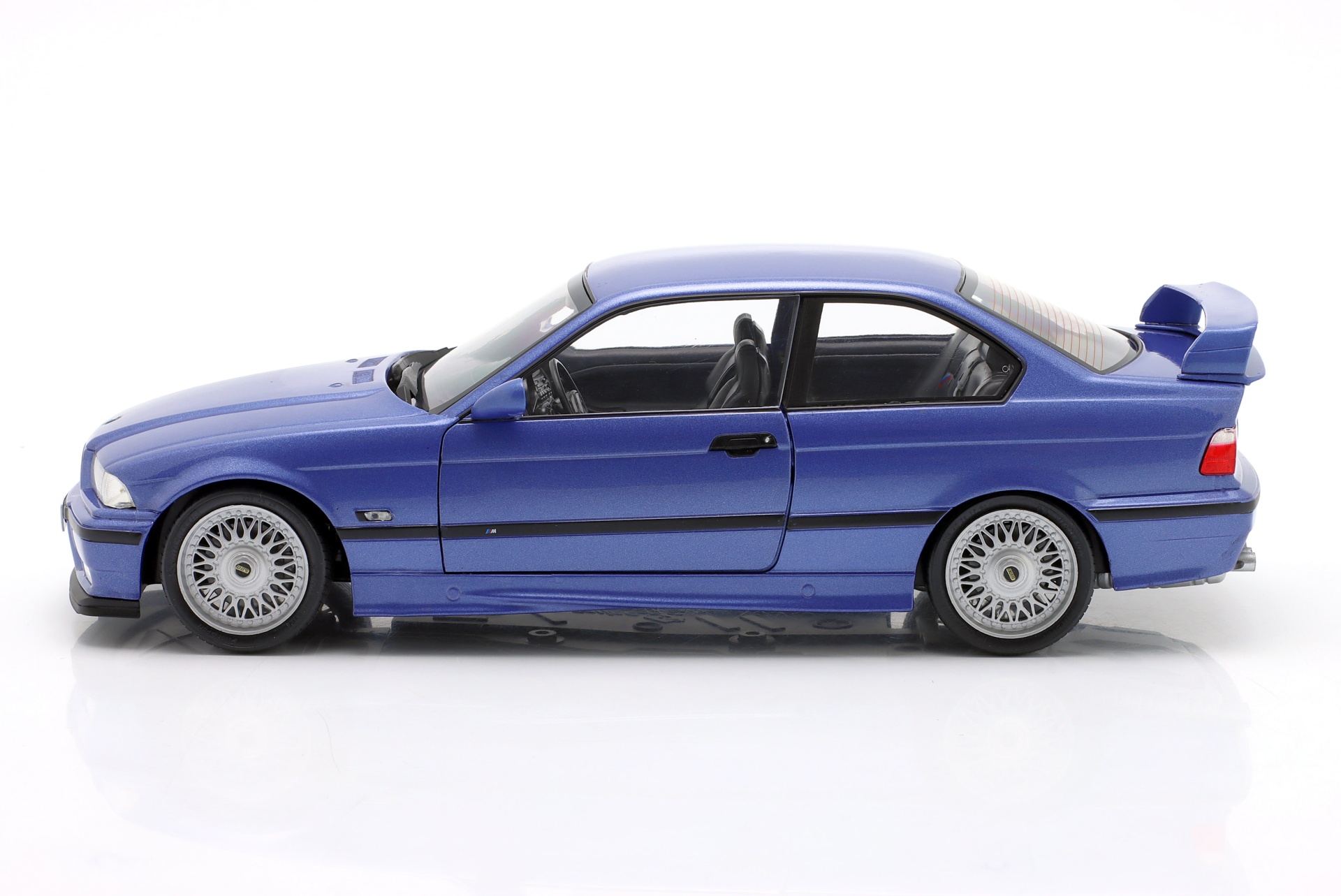 BMW M3 (E36) Coup&eacute; Baujahr 1996 Estoril blau  