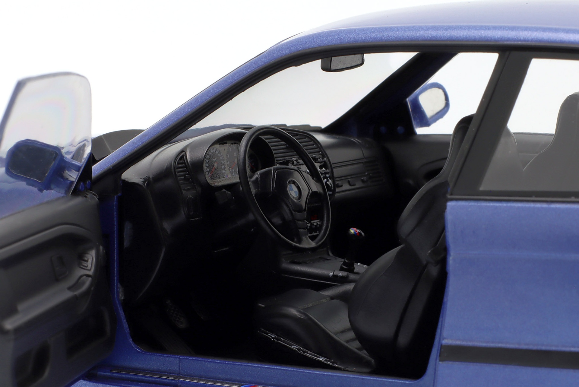 BMW M3 (E36) Coup&eacute; Baujahr 1996 Estoril blau  