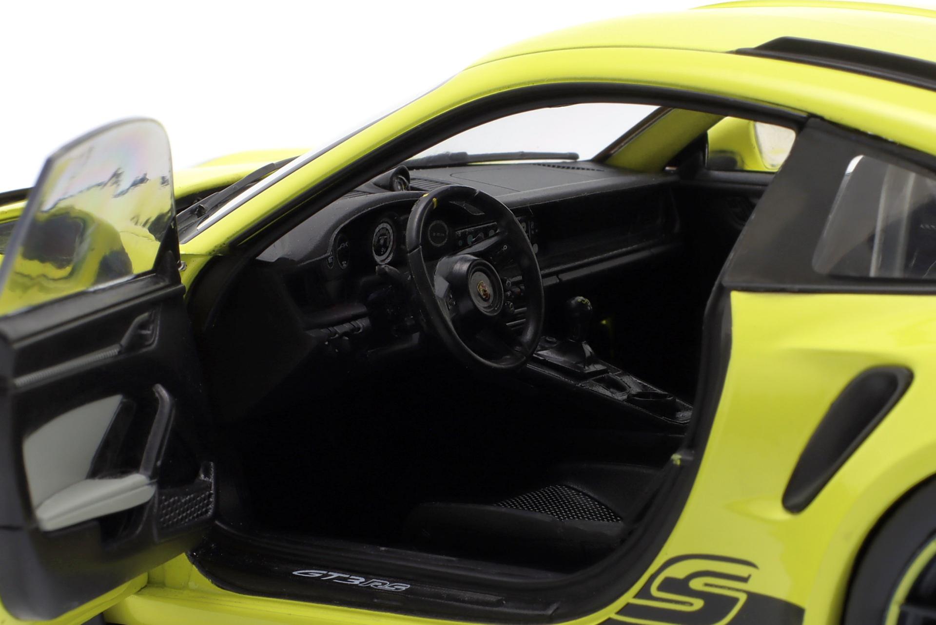 Porsche 911 (992) GT3 RS Baujahr 2024 neon lime  