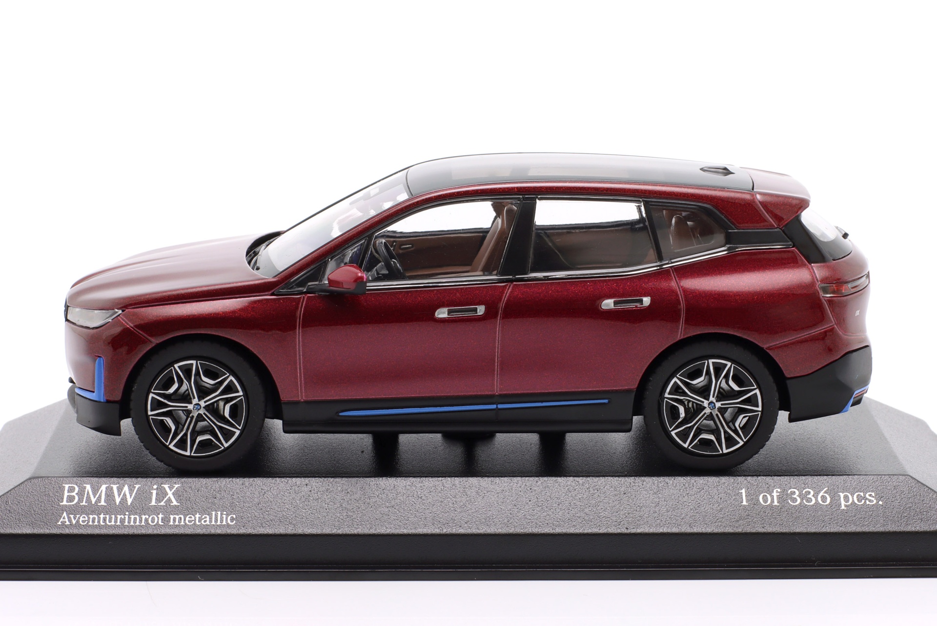 BMW iX Baujahr 2022 aventurinrot metallic  