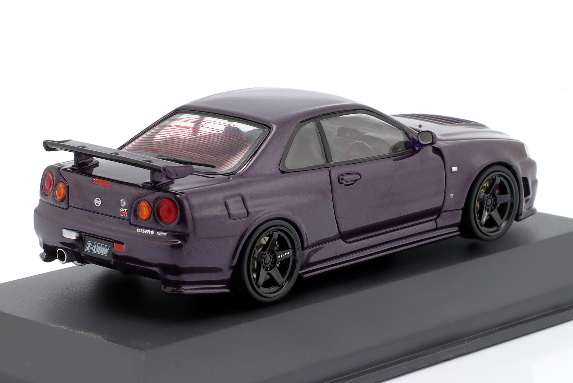 Nissan Skyline GT-R (BNR34) Nismo Parts Baujahr 2005 lila  