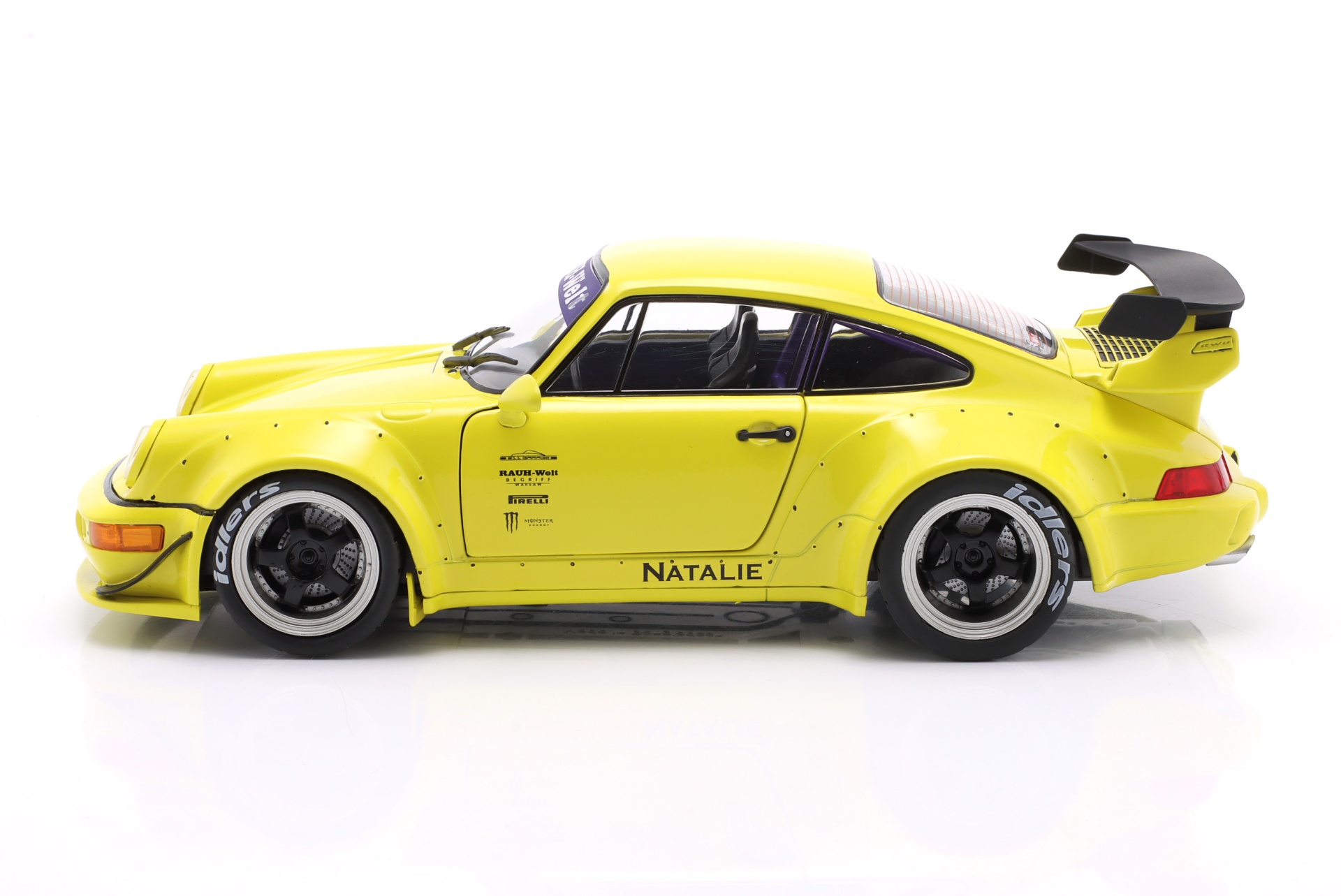 Porsche 911 (964) RWB Rauh-Welt Natalie 2023 gelb  
