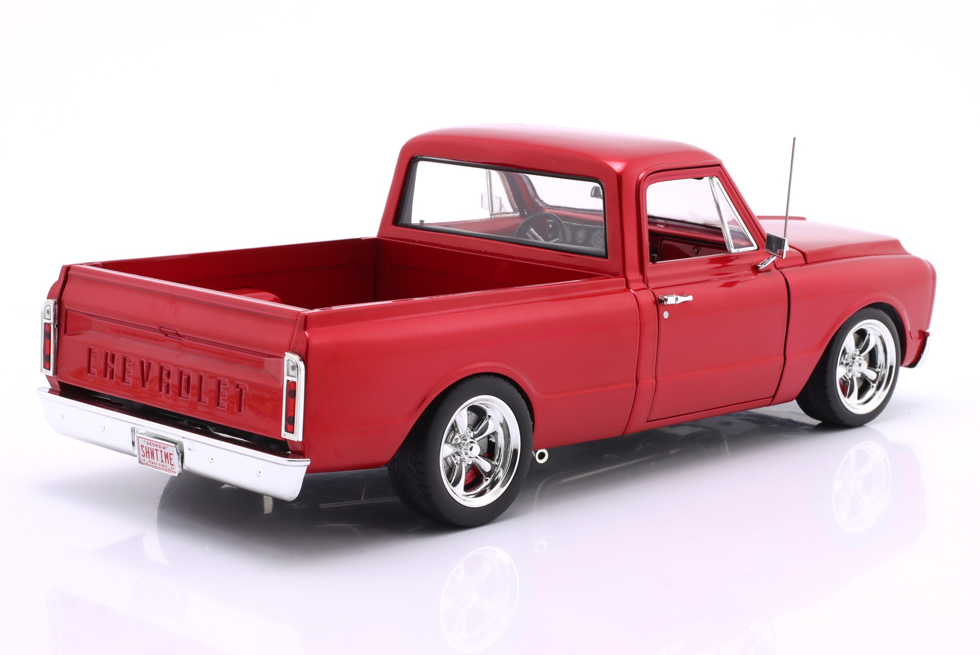 Chevrolet C-10 Custom Showtime Pickup LS3 Powered Baujahr 1967 rot  