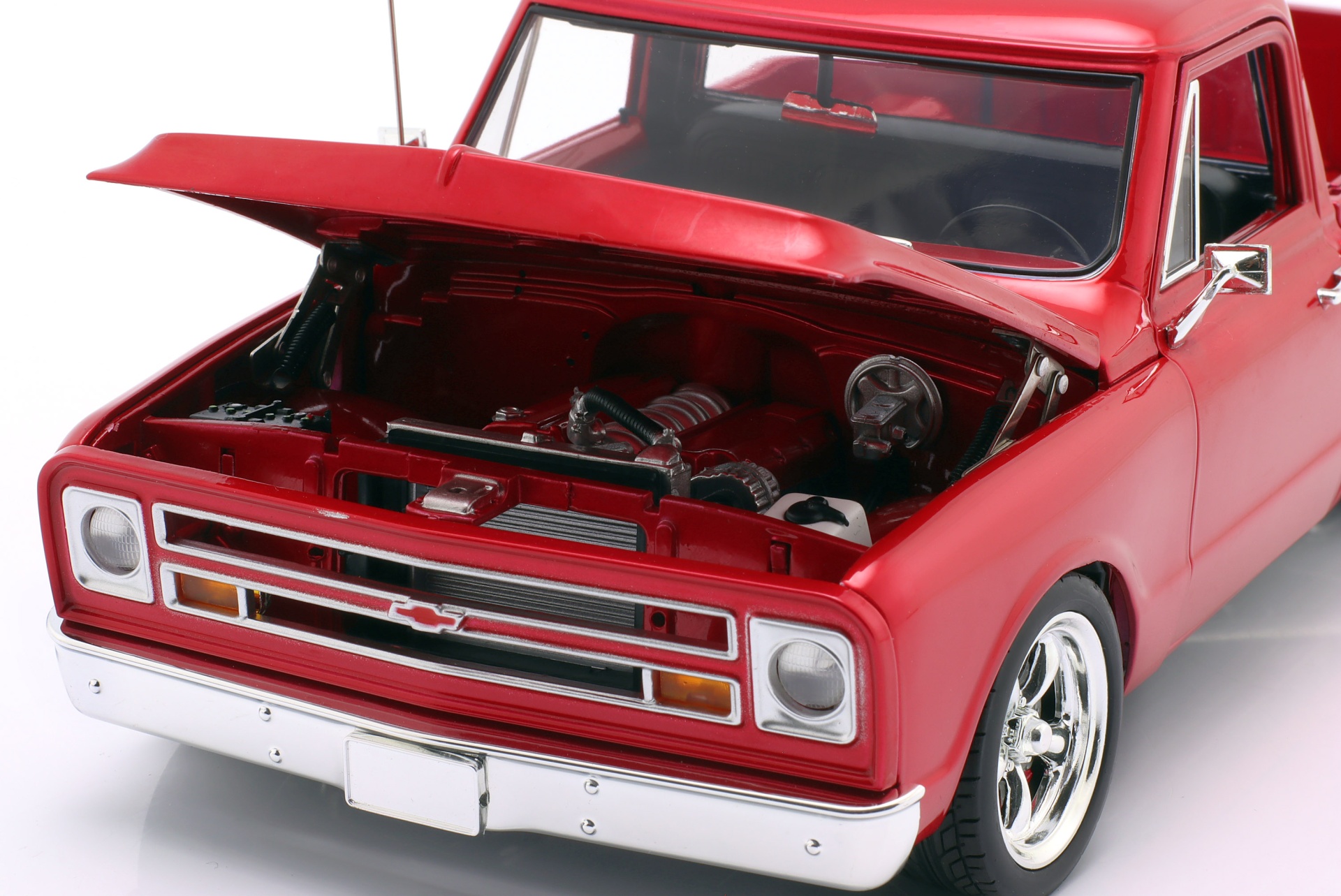Chevrolet C-10 Custom Showtime Pickup LS3 Powered Baujahr 1967 rot  