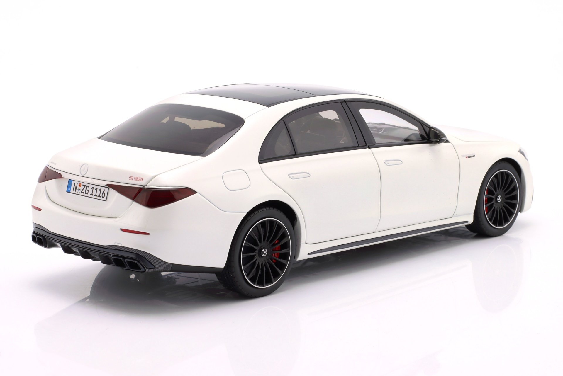 Mercedes-Benz AMG S 63 E Performance Baujahr 2022 opalithwei&szlig;  