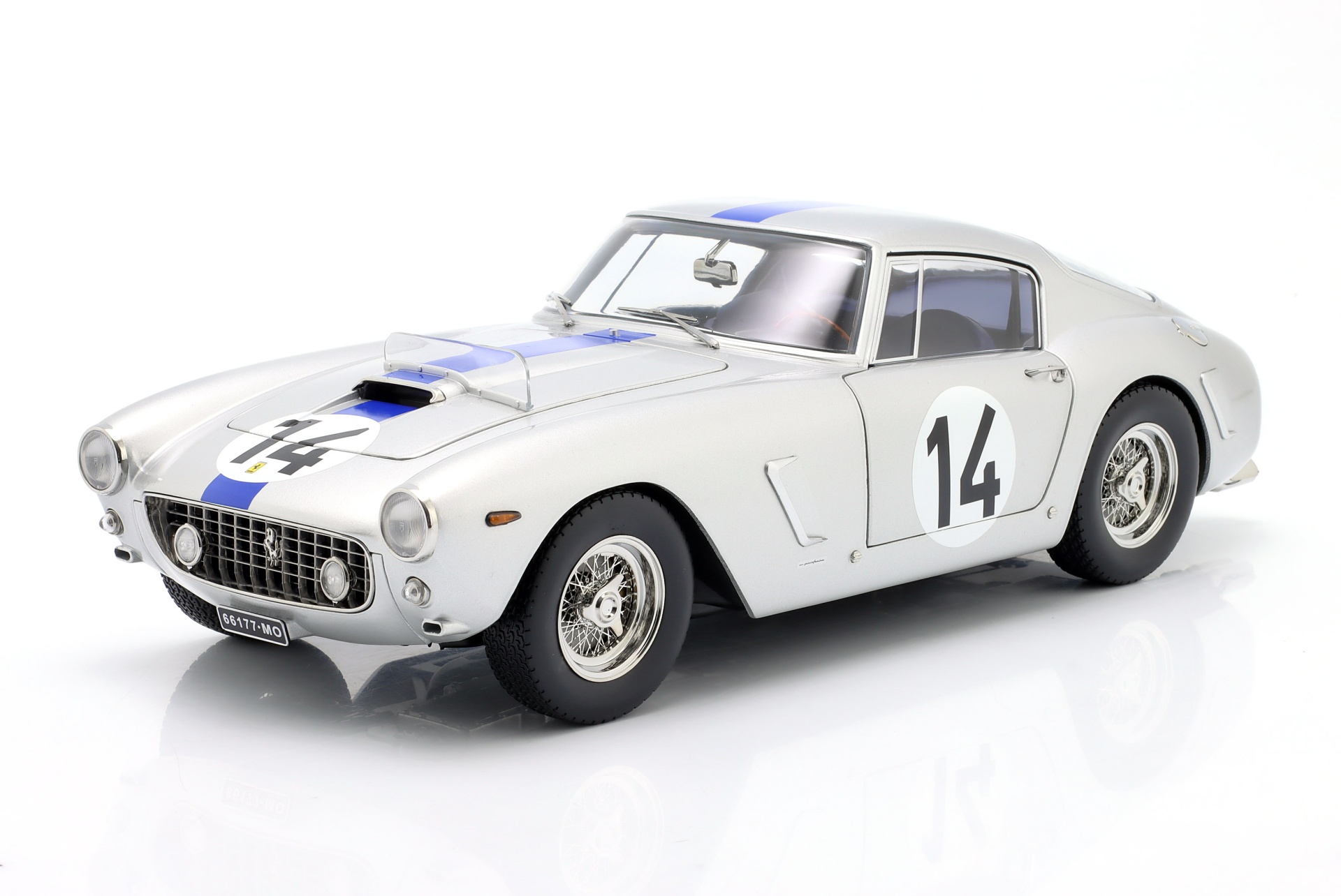 Ferrari 250 GT SWB #14 3rd 24h LeMans 1961 Noblet, Guichet  