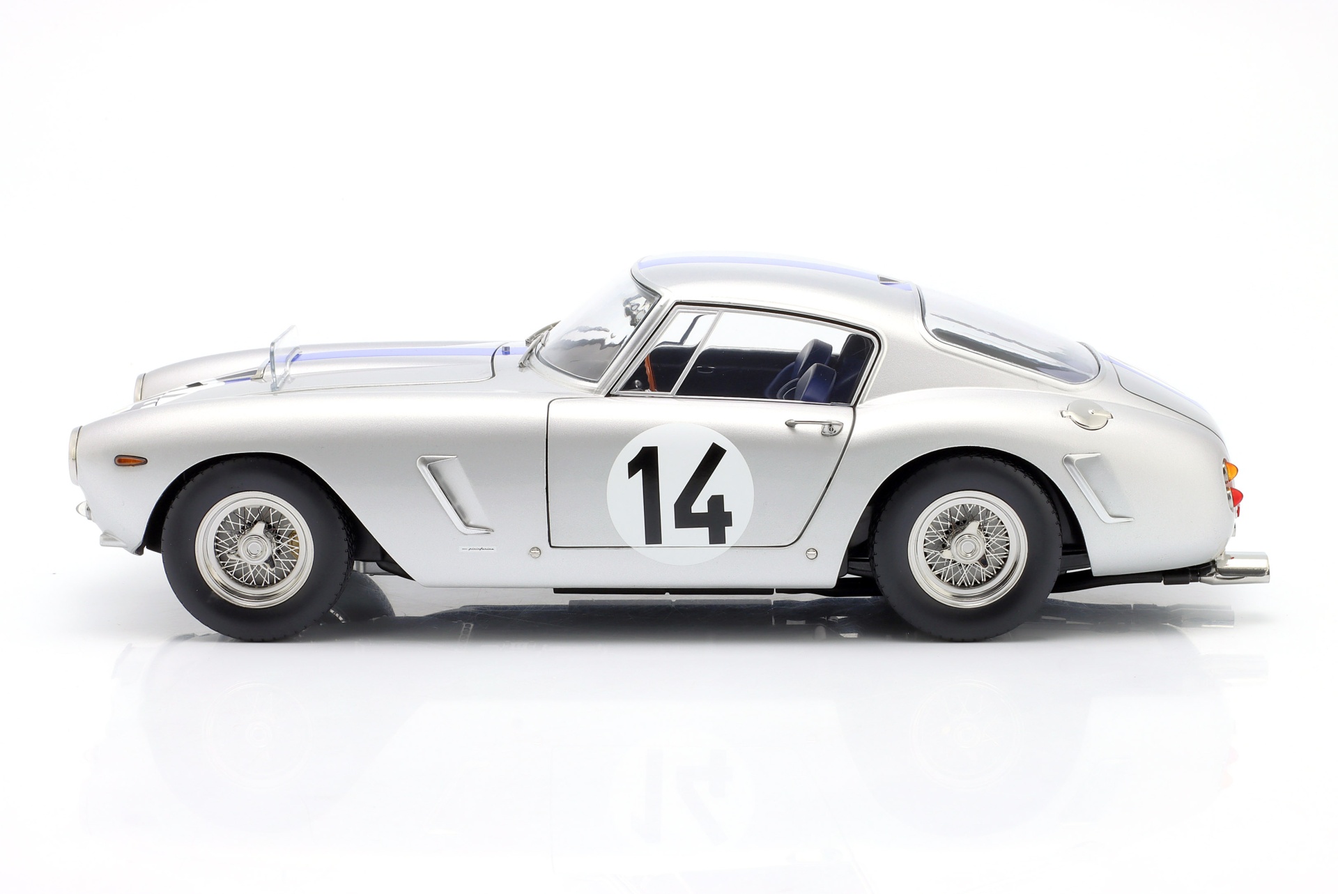 Ferrari 250 GT SWB #14 3rd 24h LeMans 1961 Noblet, Guichet  