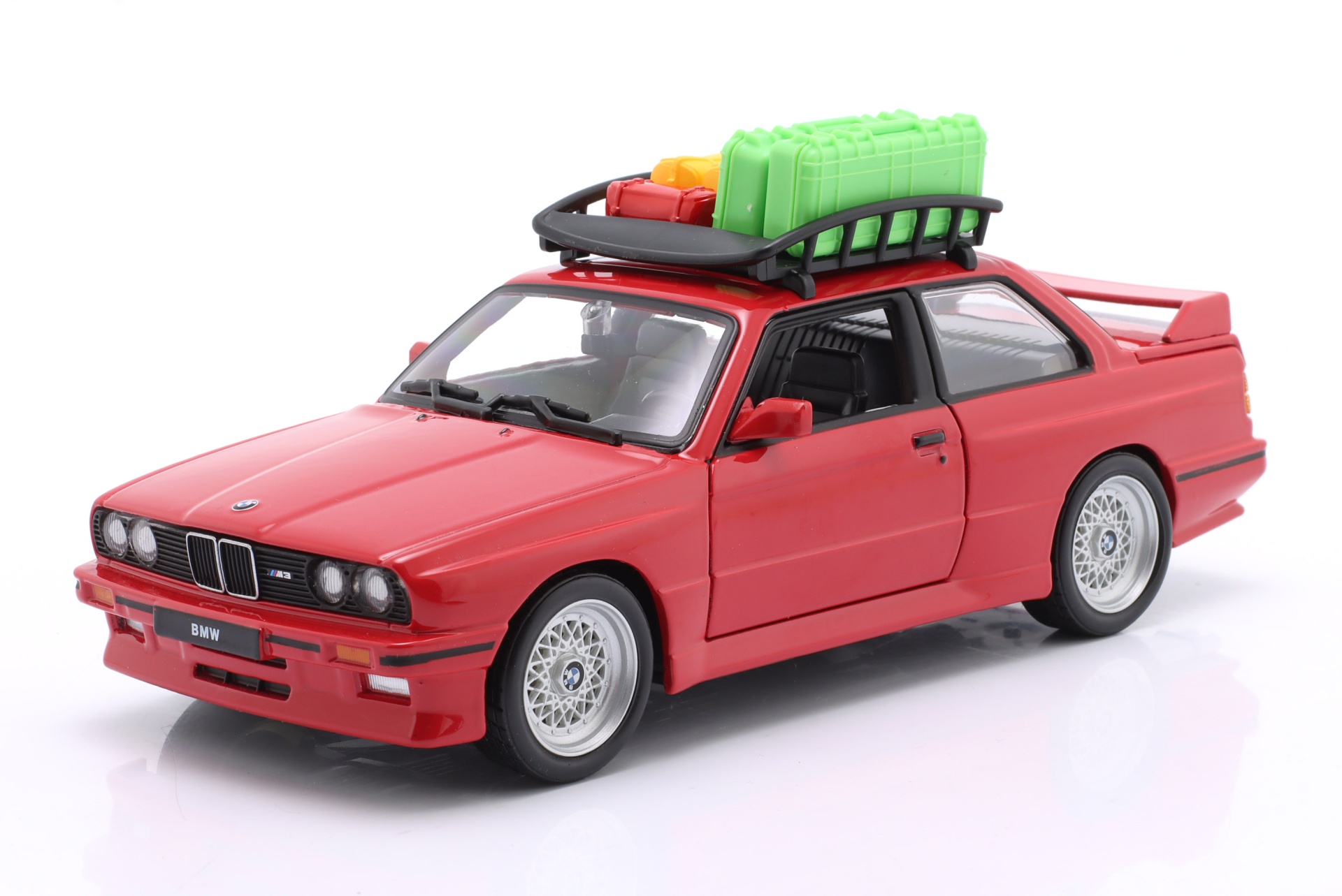 BMW M3 E30 mit Dachgep&auml;ckkorb Baujahr 1988 rot  