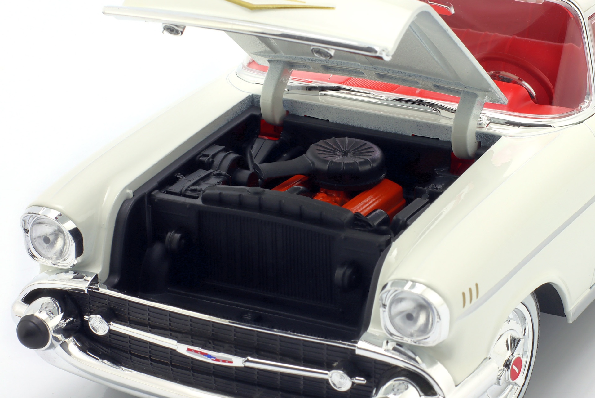 Chevrolet Bel Air Coupe Baujahr 1957 wei&szlig;  