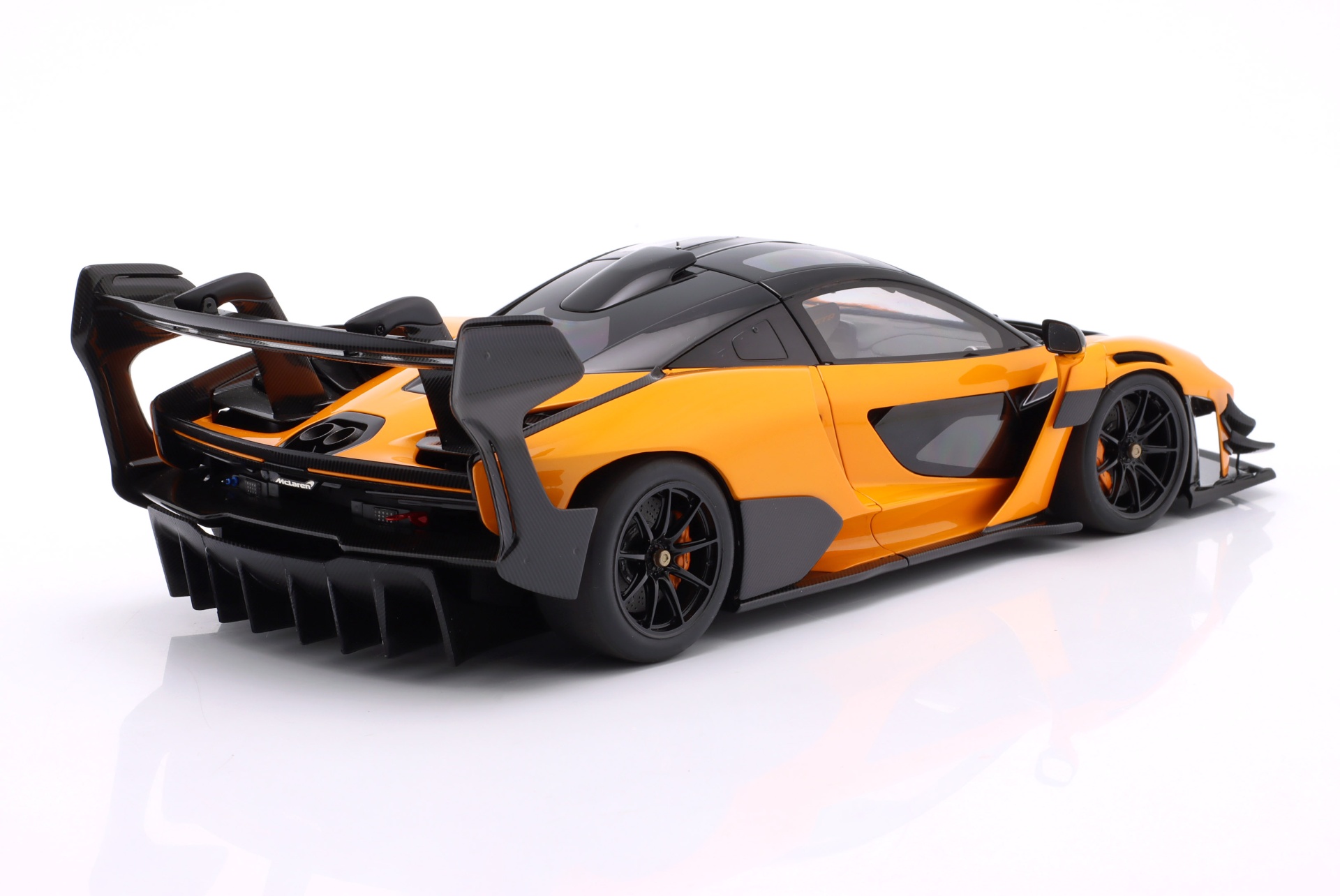 McLaren Senna GTR Baujahr 2019 orange  