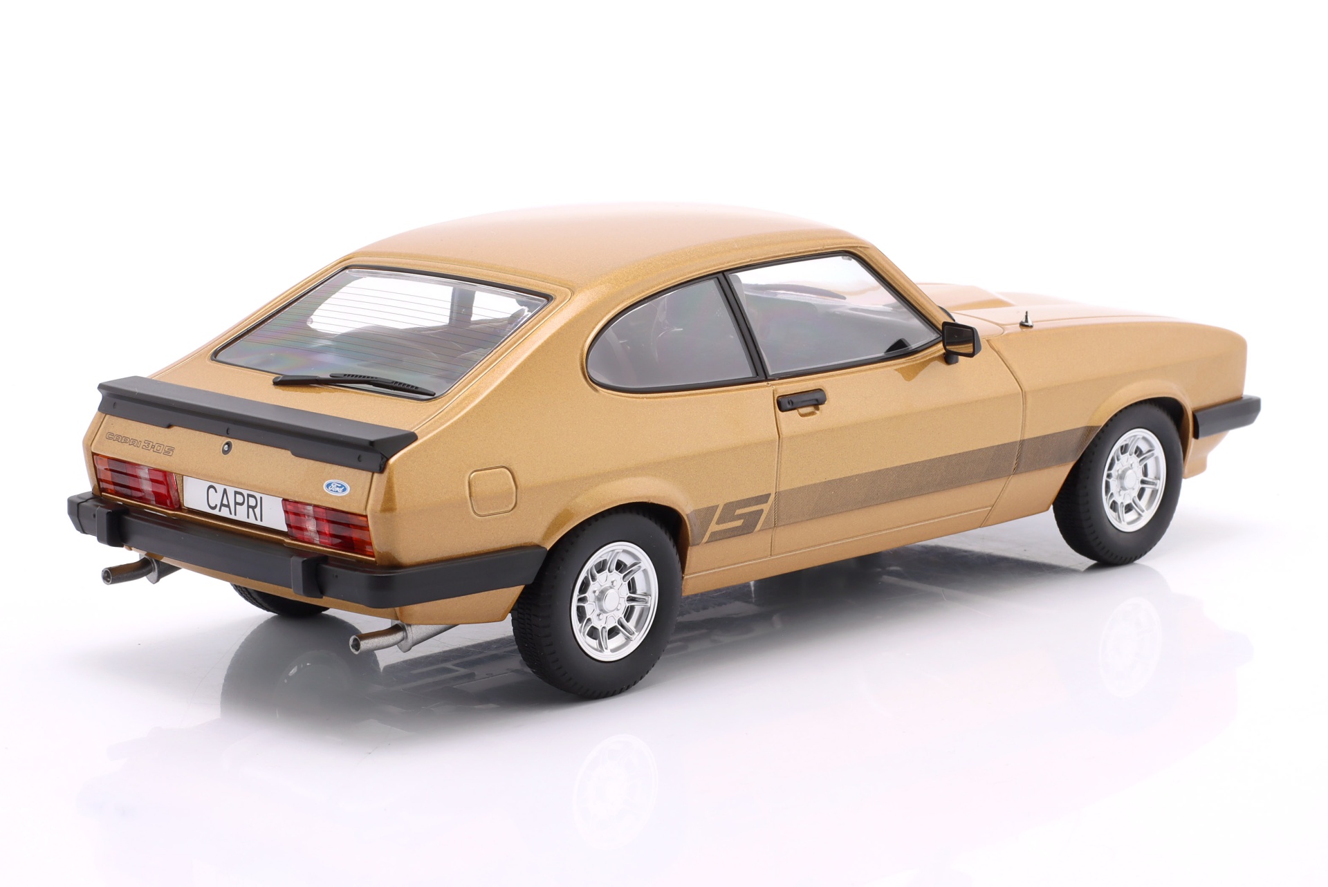 Ford Capri MK III Baujahr 1978 gold metallic  ModelCar Group