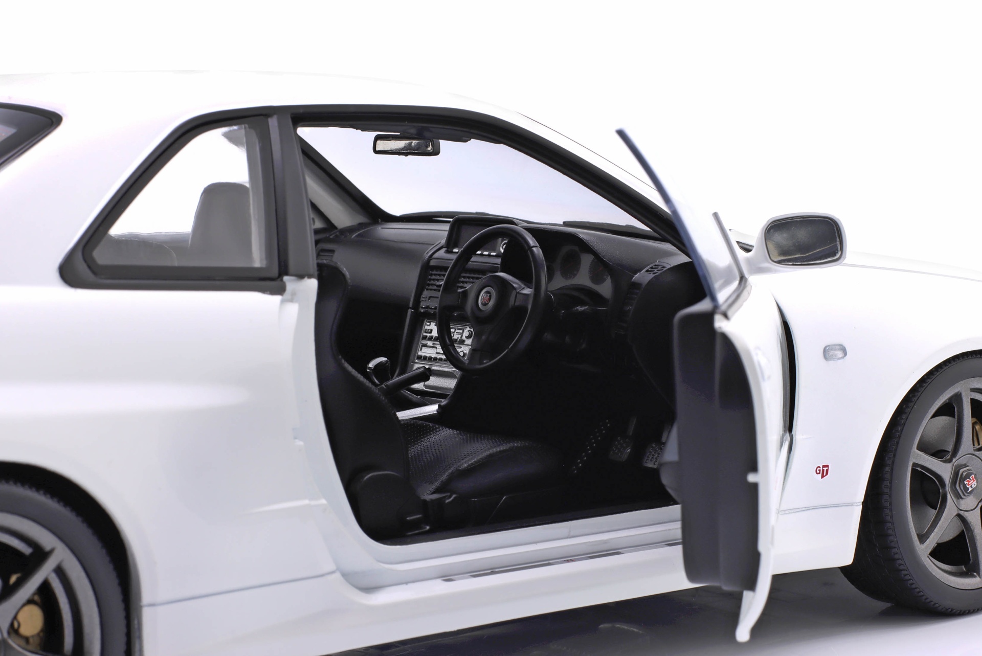 Nissan Skyline GT-R (R34) V-Spec II OEM-Felgen 2001 wei&szlig;  