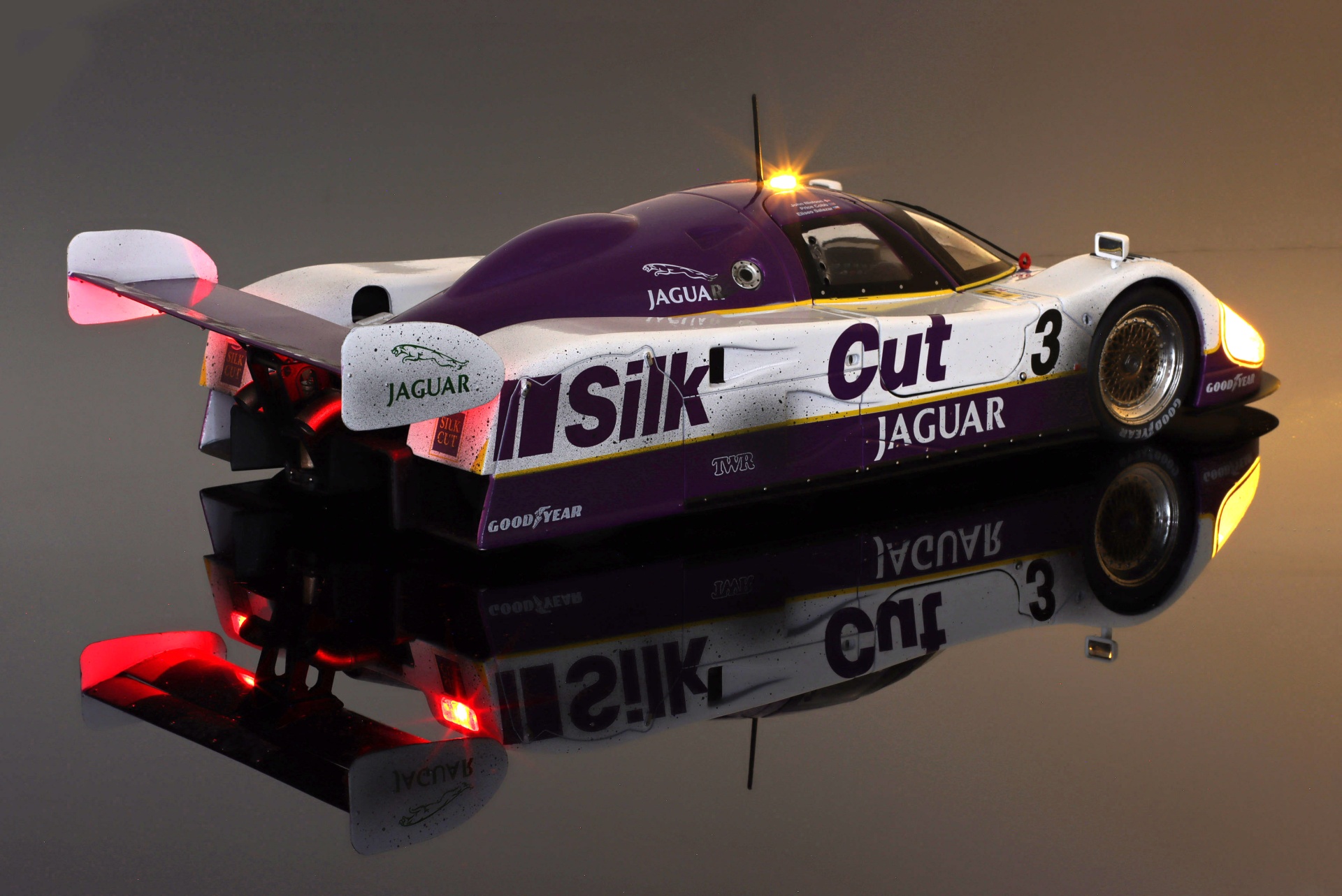 Jaguar XJR-12 #3 Sieger 24h LeMans 1990 Dirty & Lights Version  