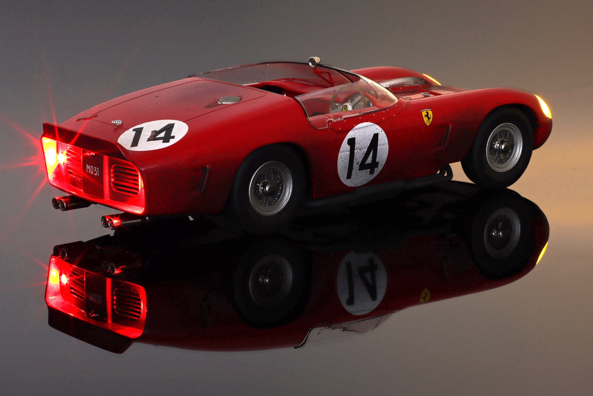 Ferrari 250 TR61 #14 Sieger 12h Sebring 1961 Gendebien, Hill Dirty Version  