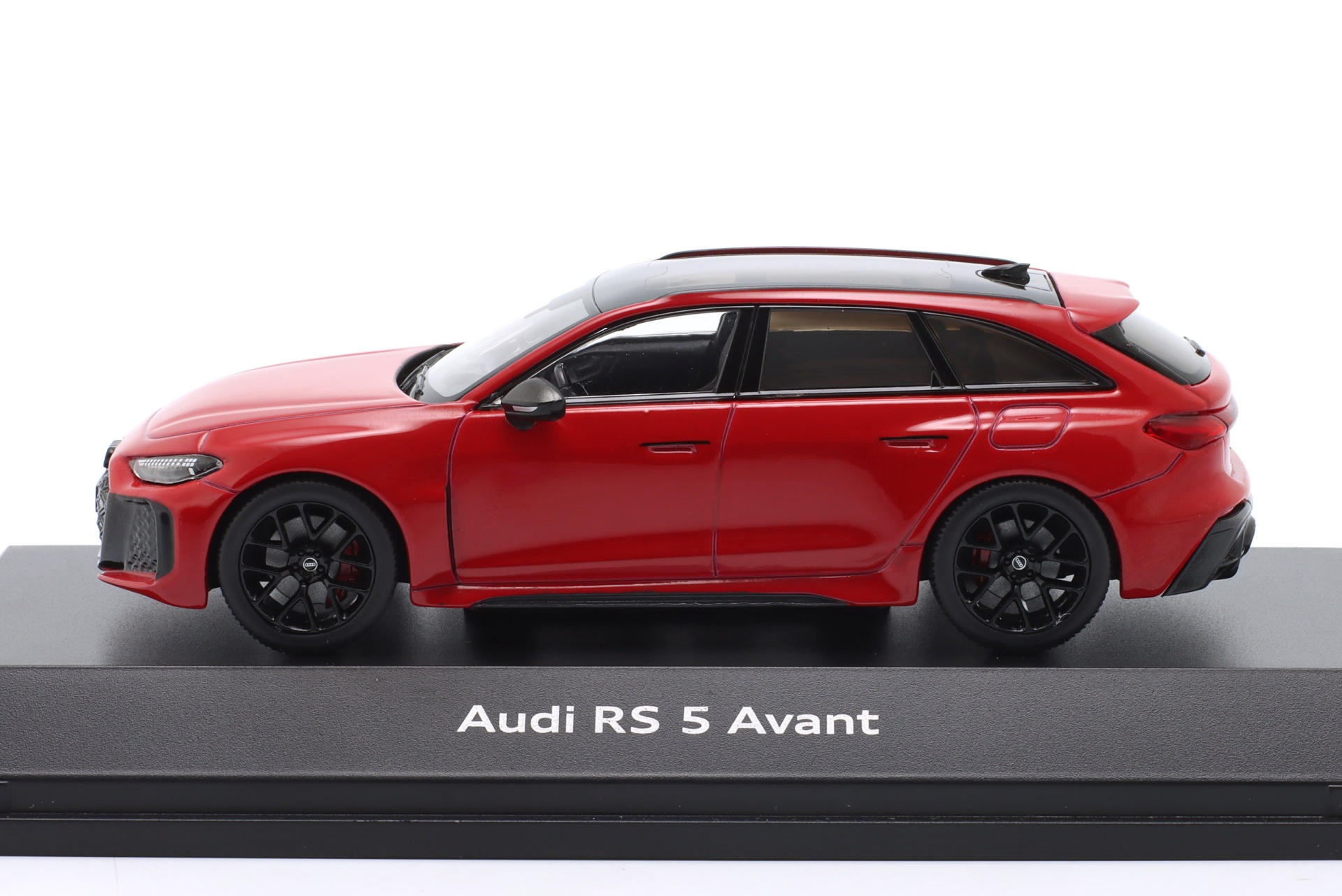 Audi RS 5 Avant (B10) Baujahr 2025 progessivrot  