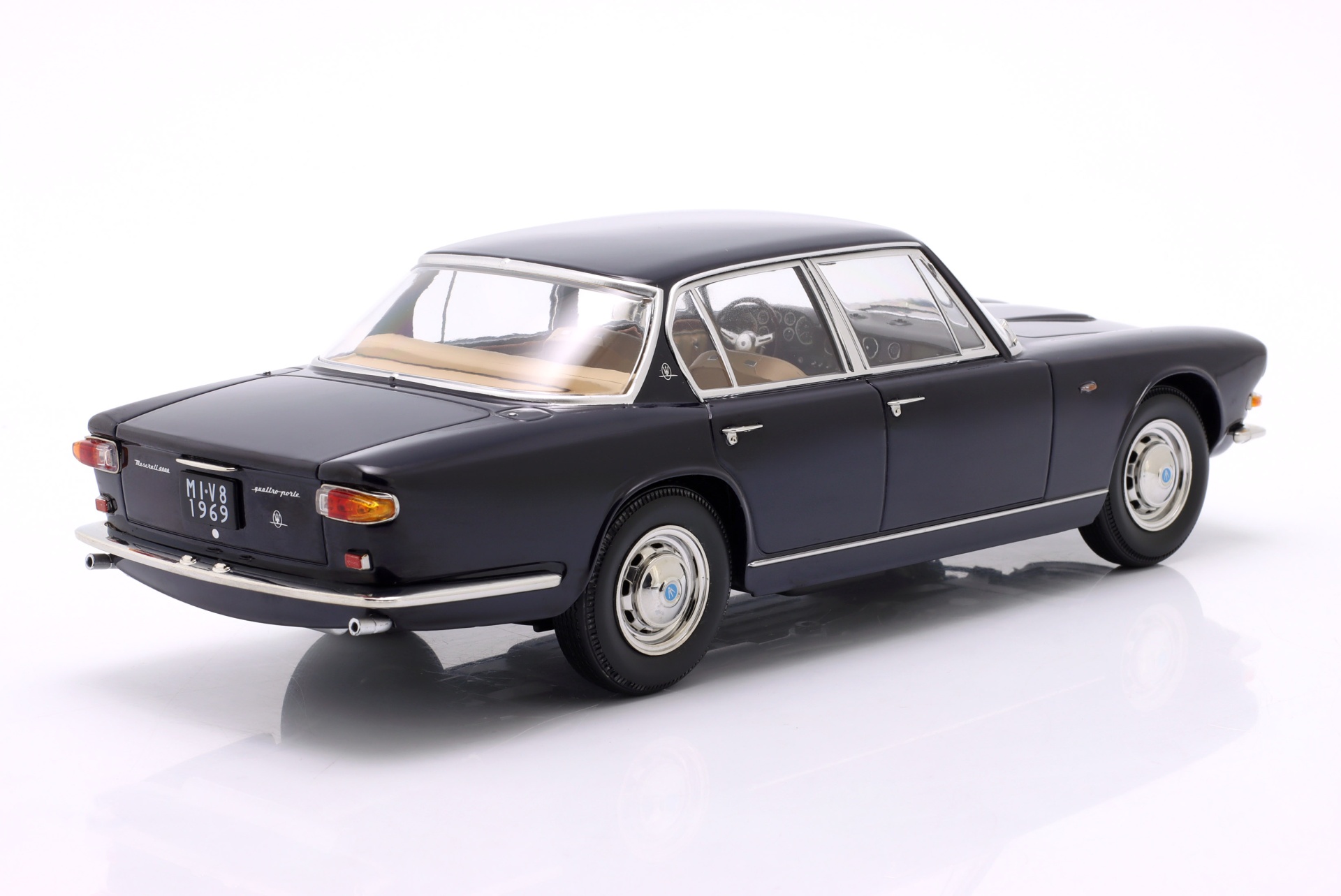 Maserati Quattroporte I Baujahr 1965 dunkelblau  