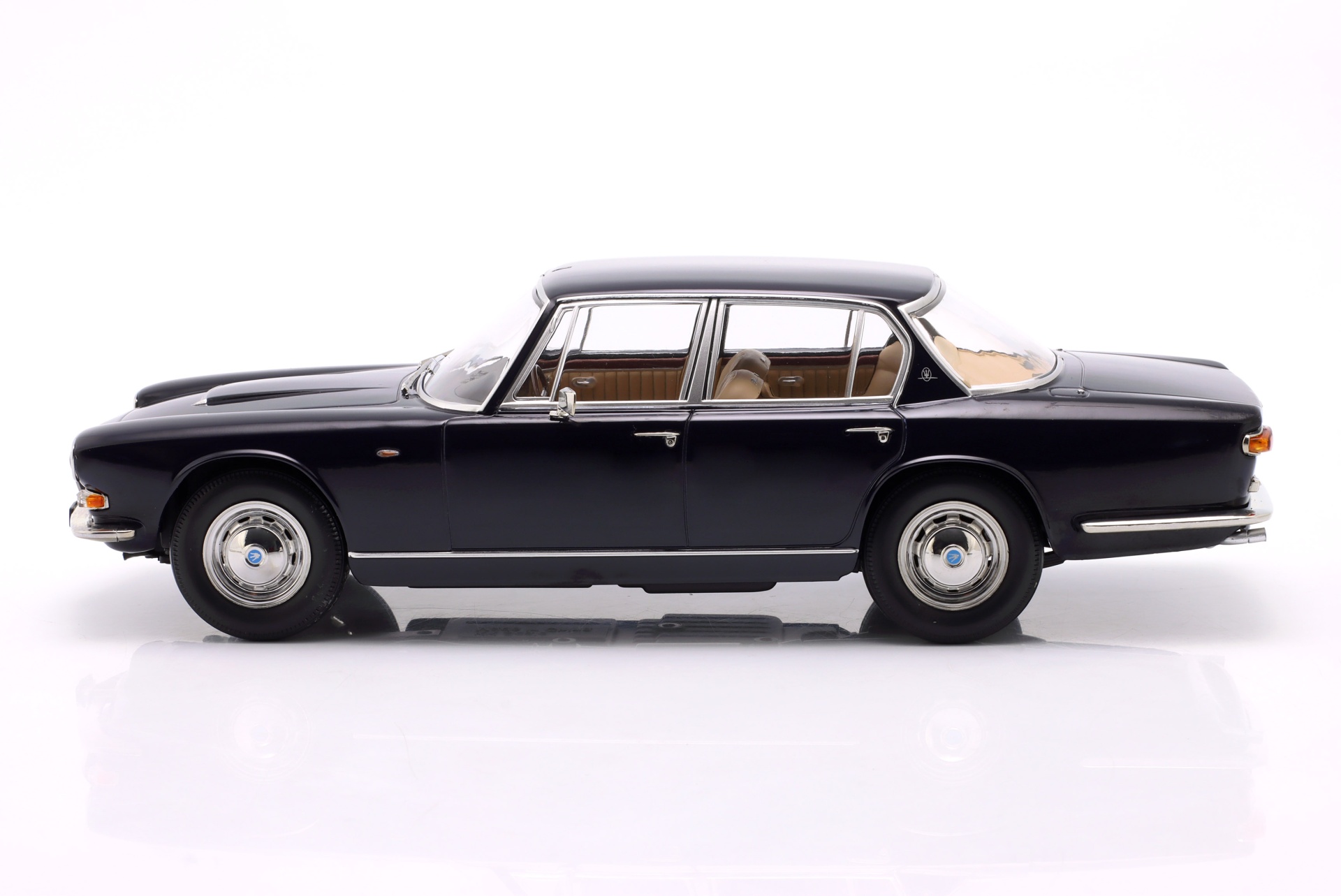 Maserati Quattroporte I Baujahr 1965 dunkelblau  