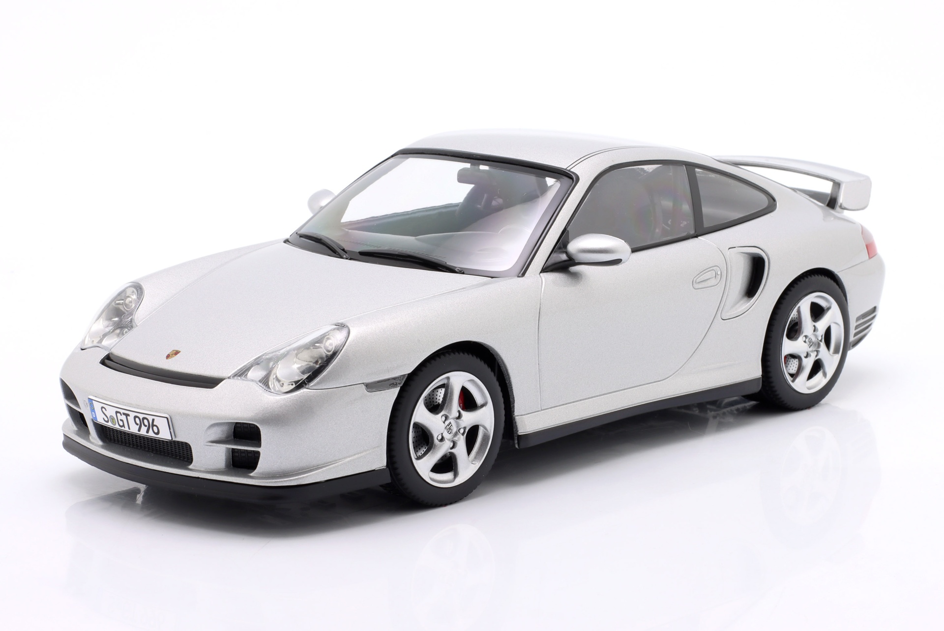 Porsche 911 (996) GT2 Baujahr 2001 arktissilber metallic  