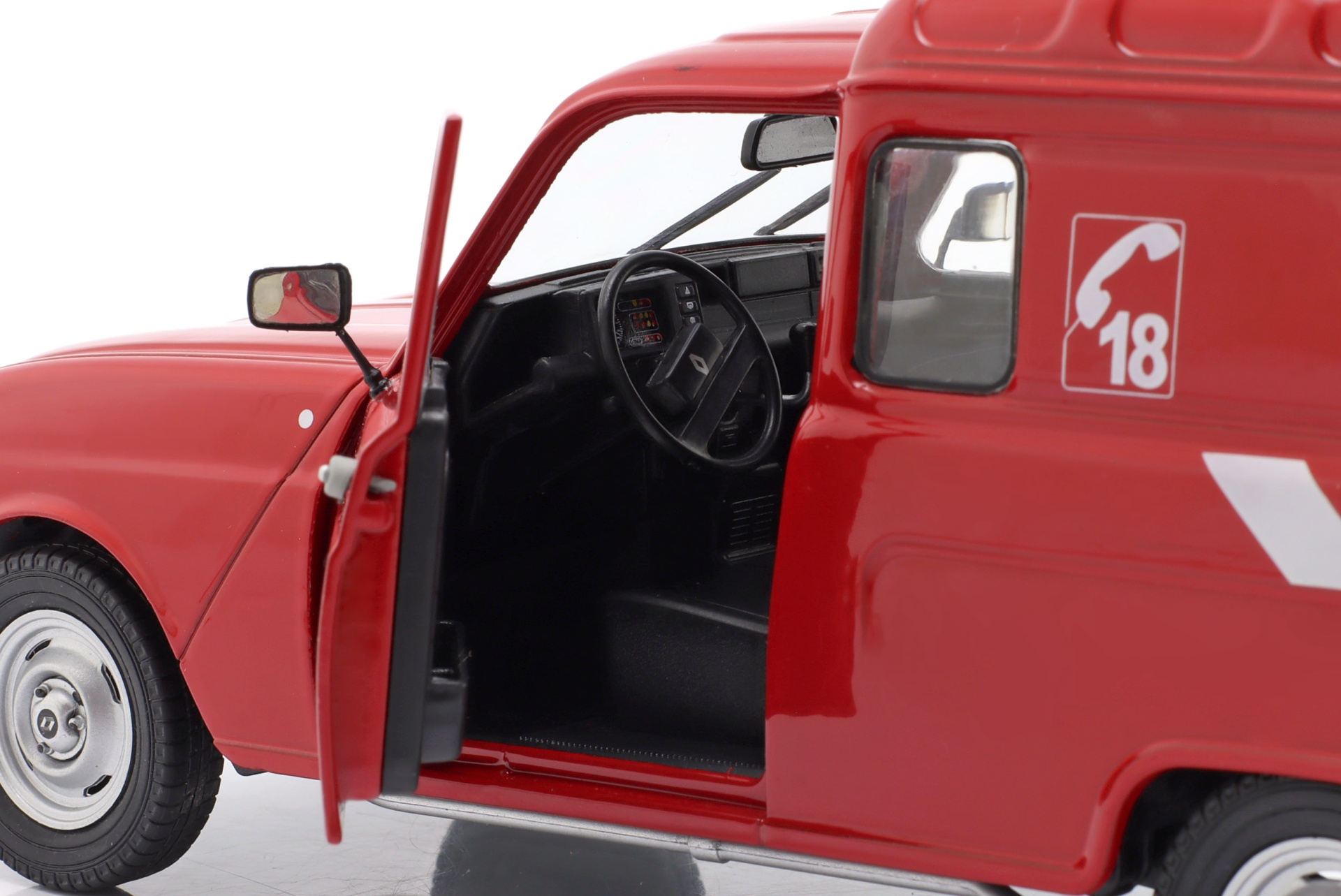 Renault 4LF4 Feuerwehr Baujahr 1976 rot  