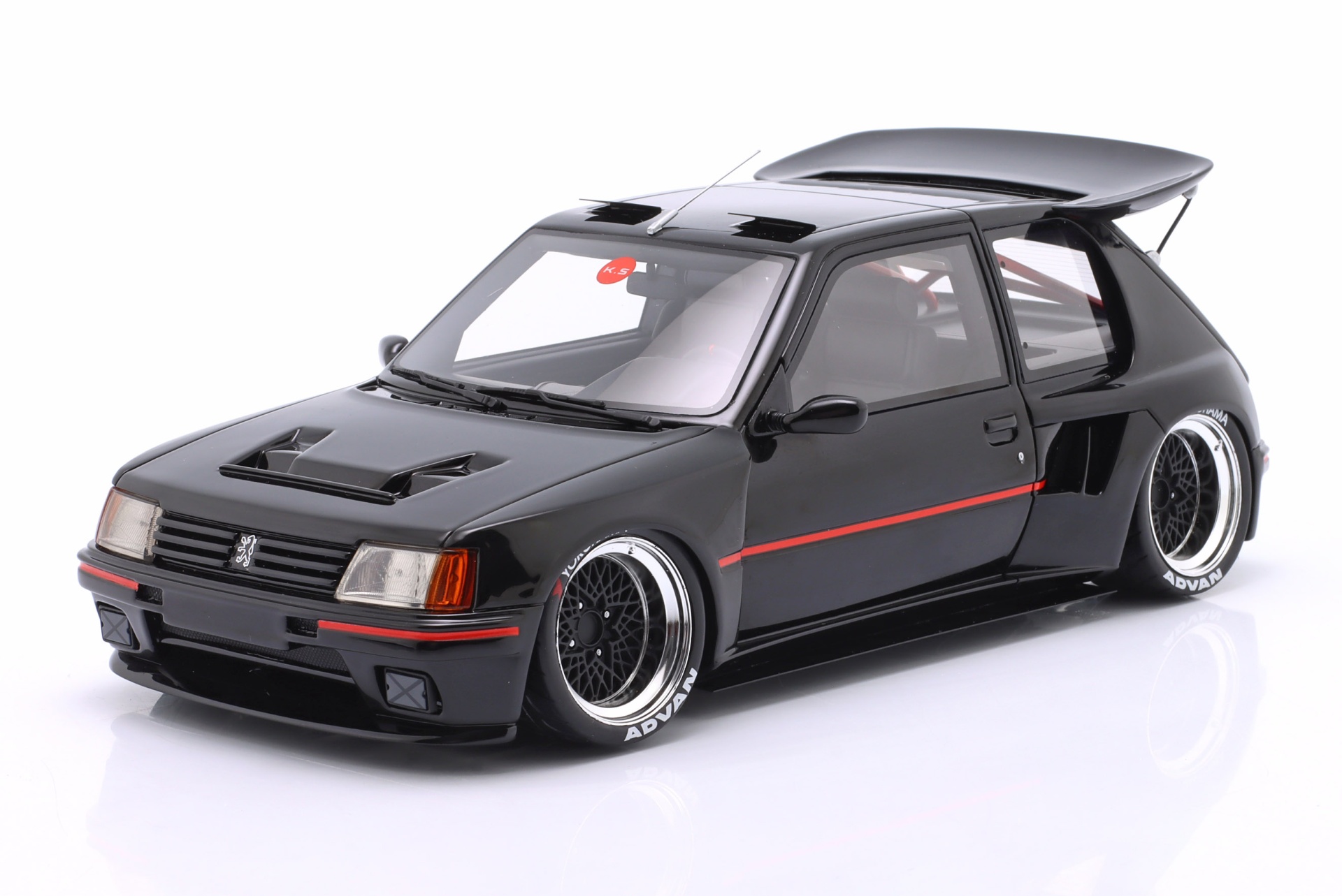 Peugeot 205 KHYZYL Baujahr 2018 schwarz  OttOmobile