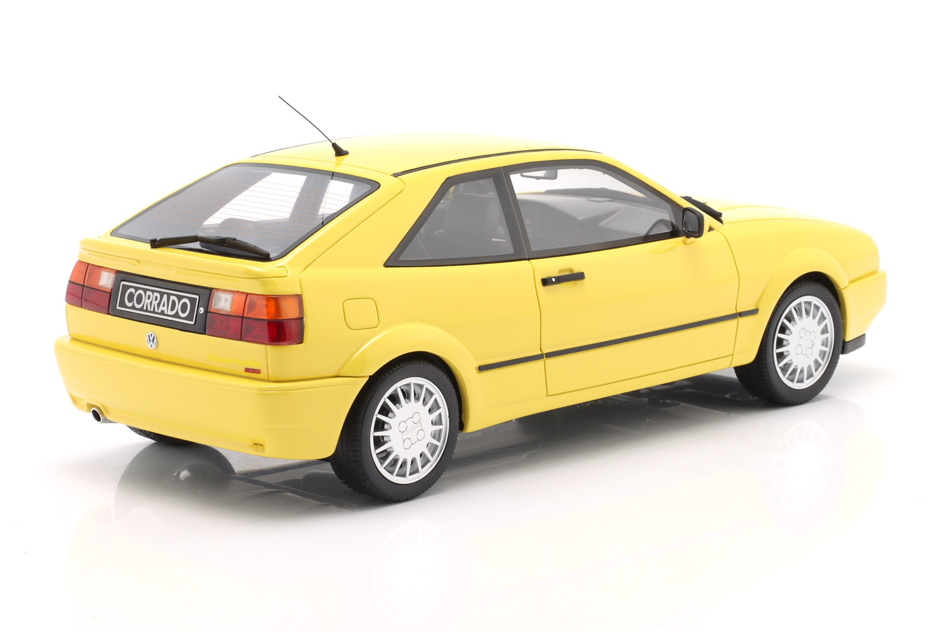 Volkswagen Corrado G60 Baujahr 1988 nuggetgelb  OttOmobile
