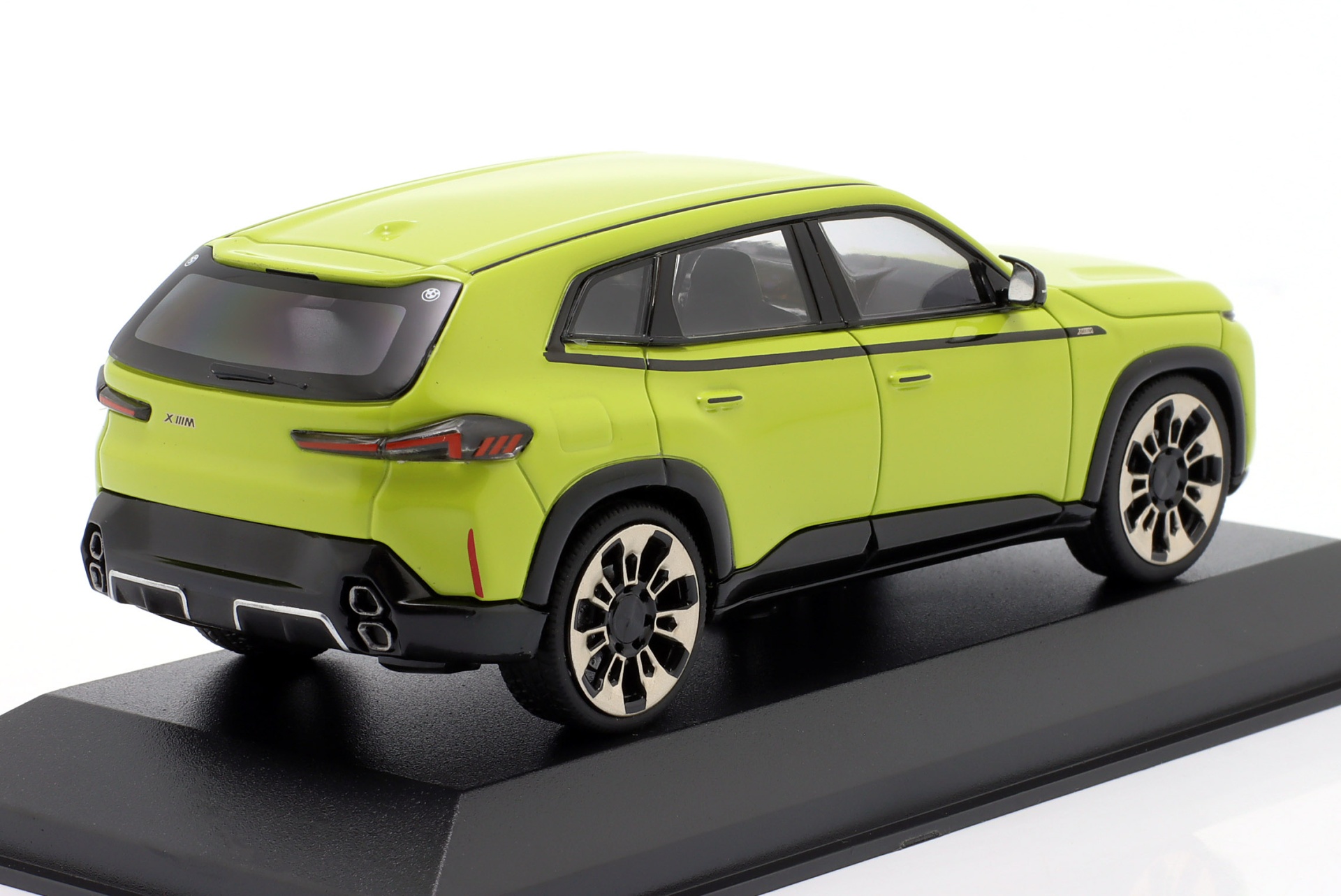 BMW XM Baujahr 2023 gelb  