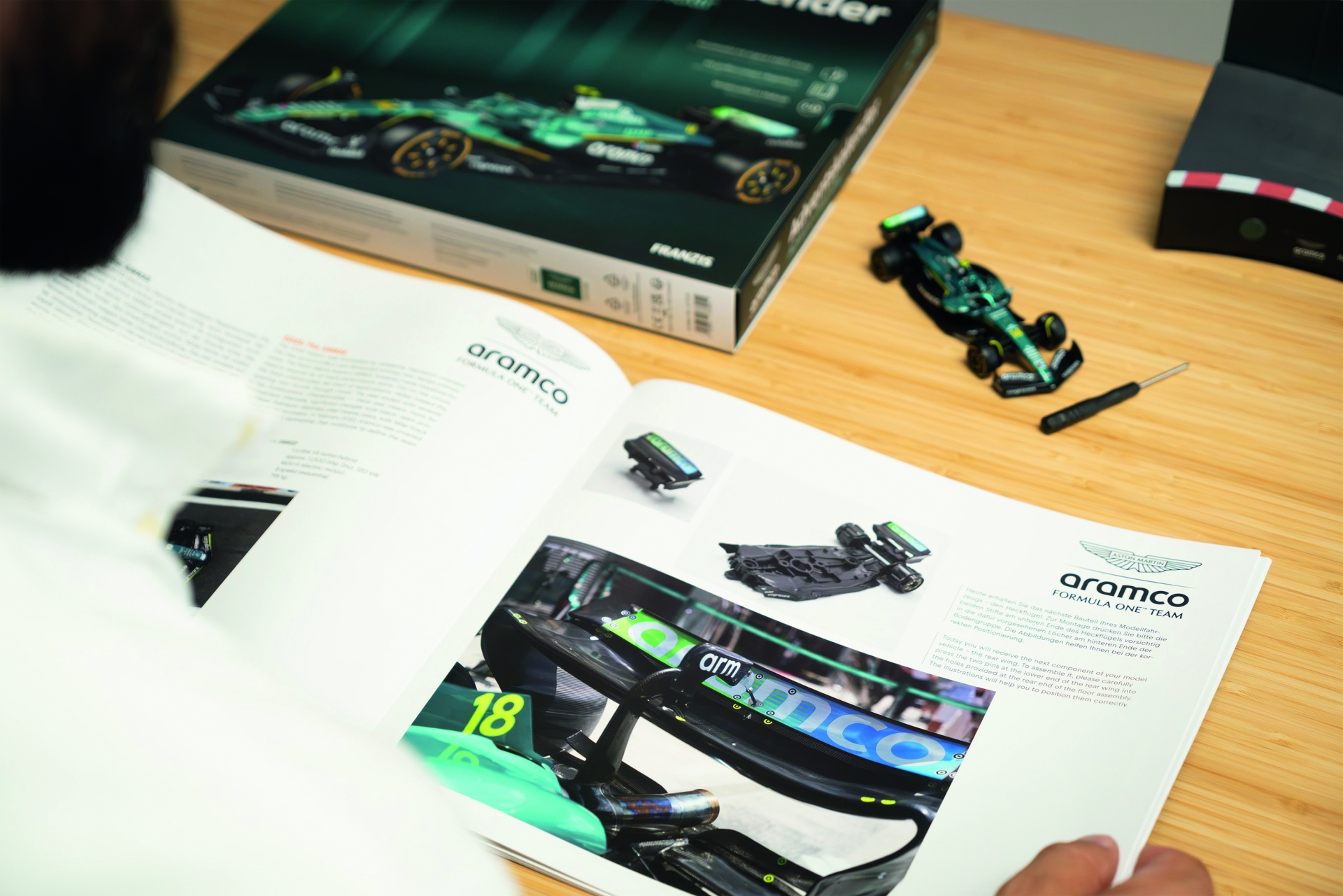Fernando Alonso Aston Martin Aramco Formel 1 Adventskalender  