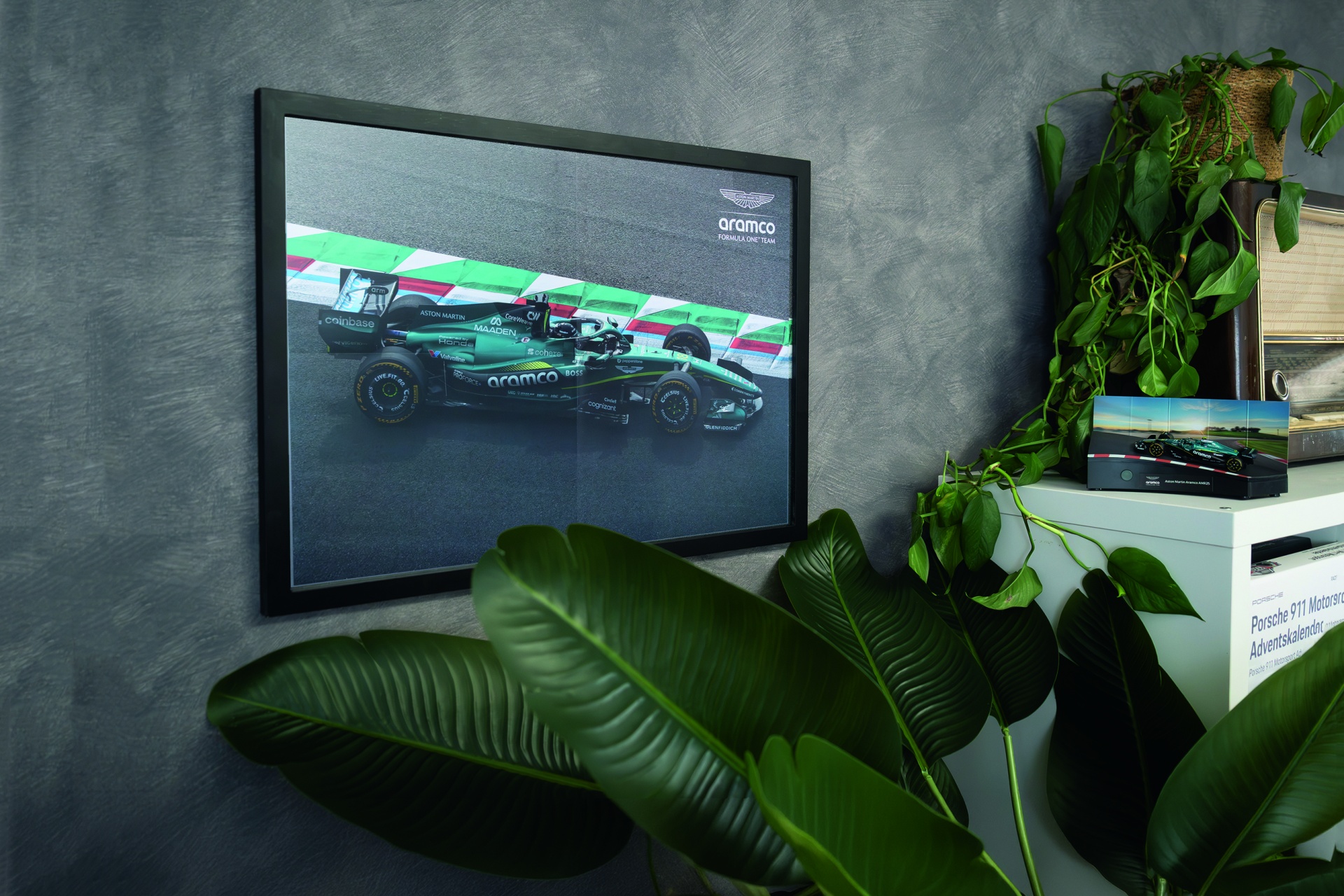 Fernando Alonso Aston Martin Aramco Formel 1 Adventskalender  
